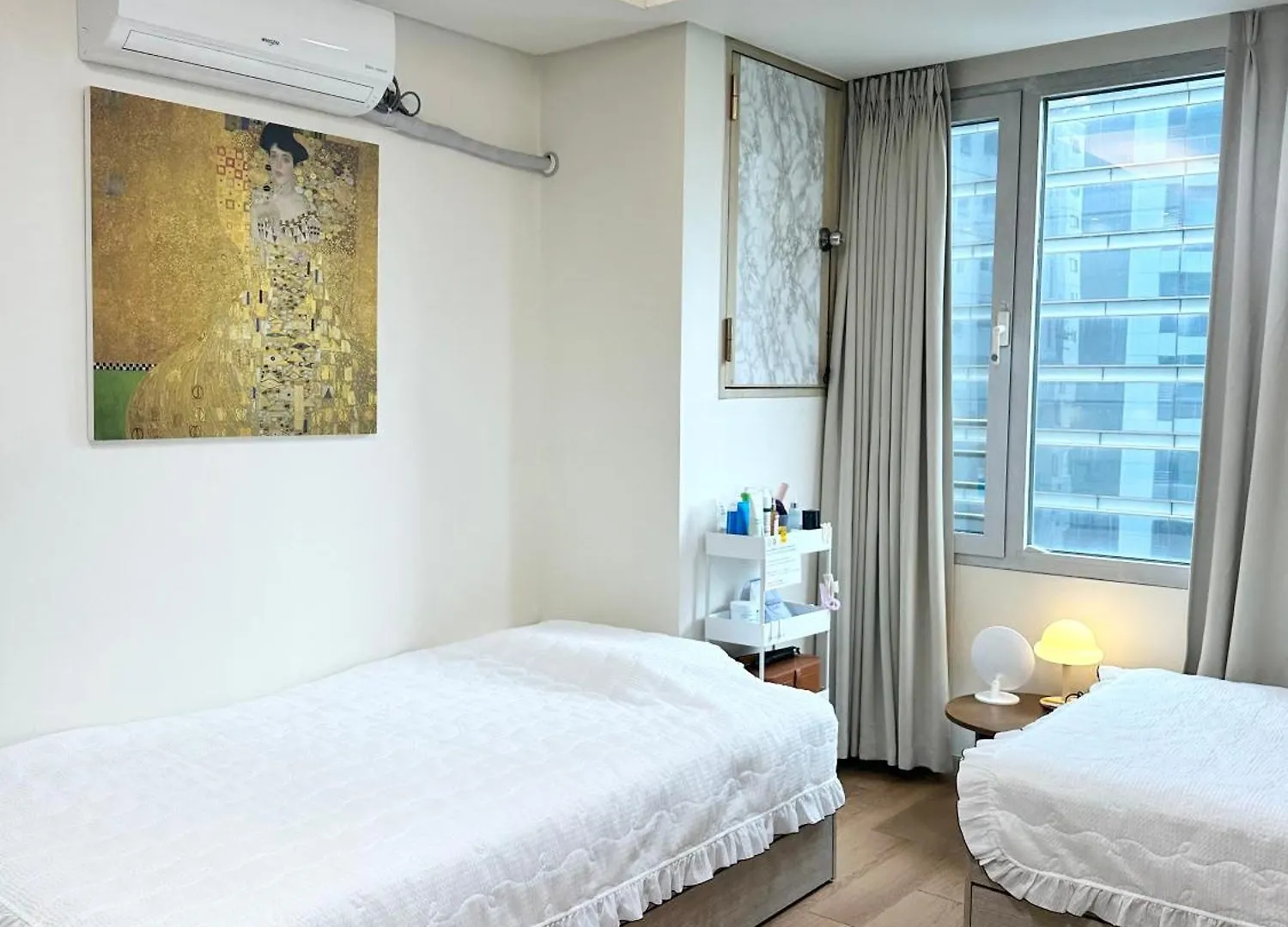 #Gangnam Station Apartment Seoul